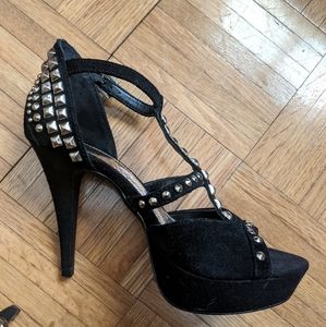 Gianni Bini black and gold studded heels